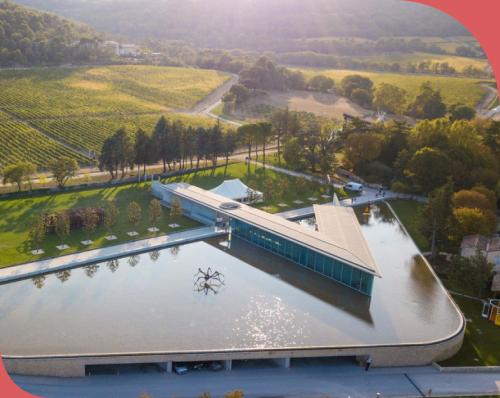 南法建築、藝術與孛艮地酒莊旅行